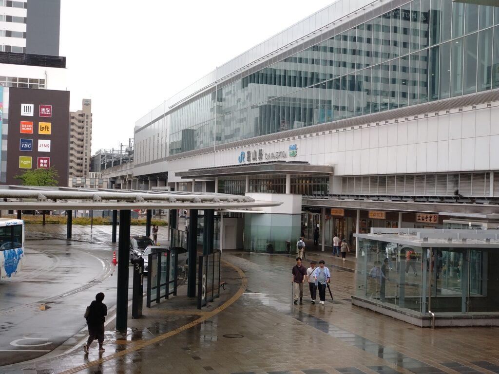 富山駅
