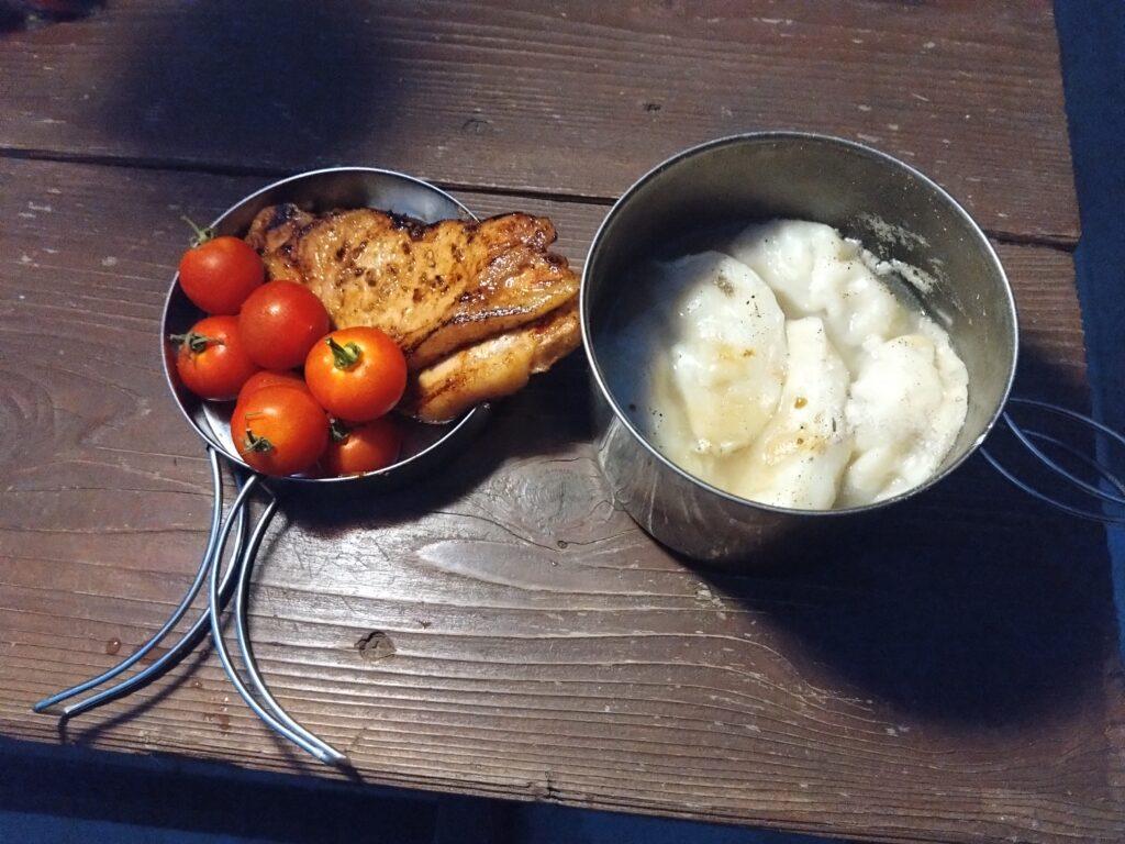 水餃子と豚の味噌漬け