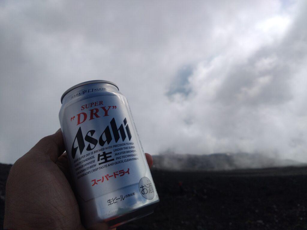 山頂でビール