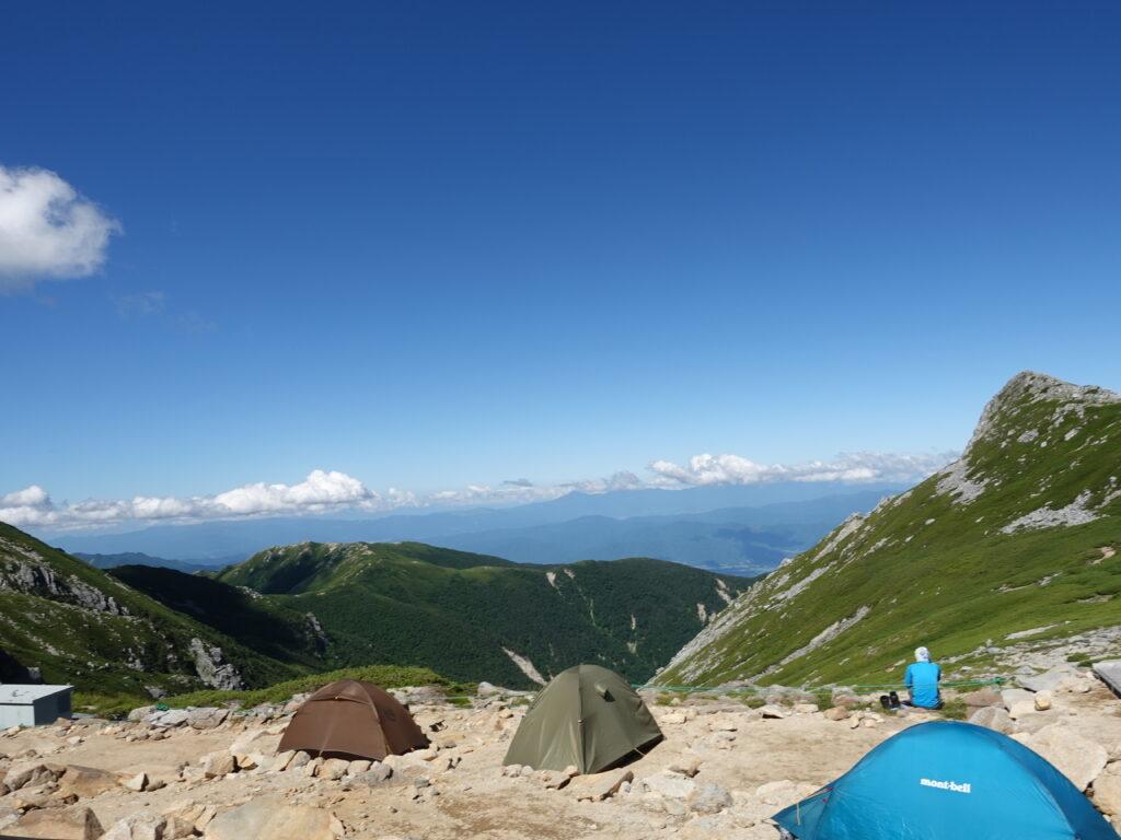 宝剣山荘テン場