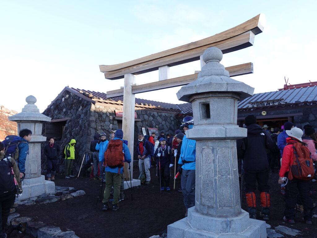 浅間神社奥宮前