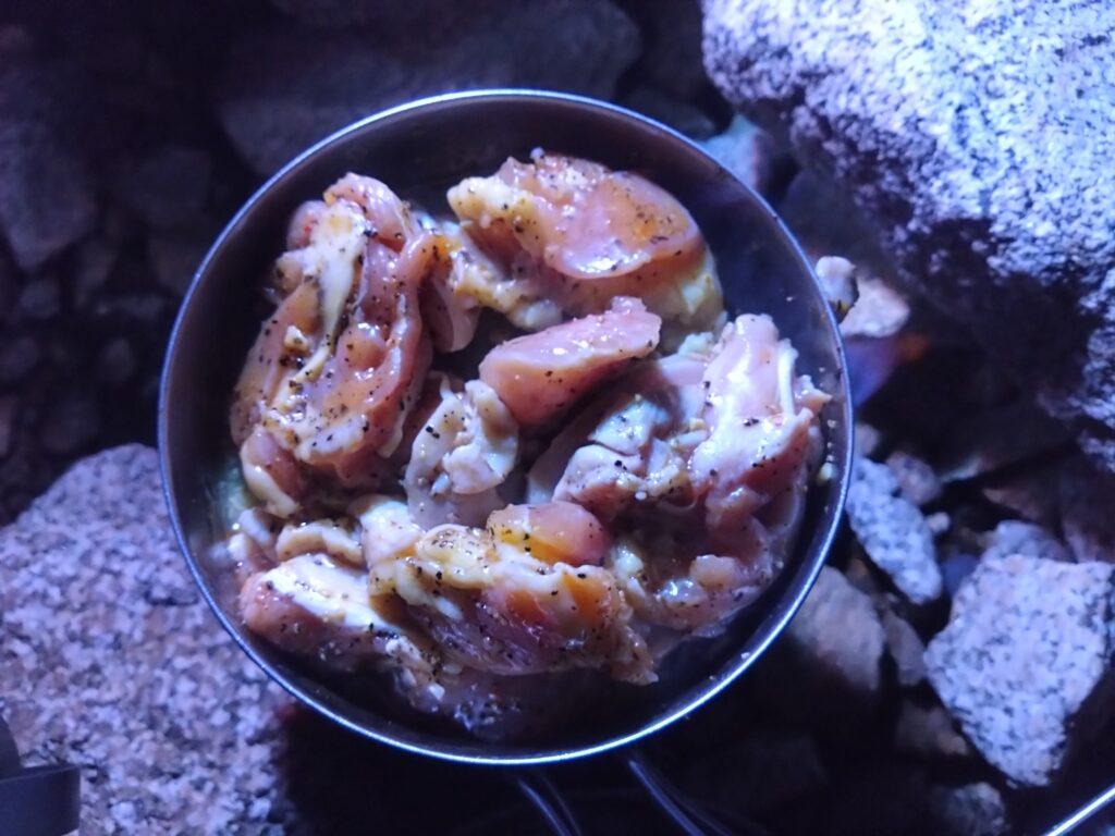 鶏肉のガーリックペッパー焼き