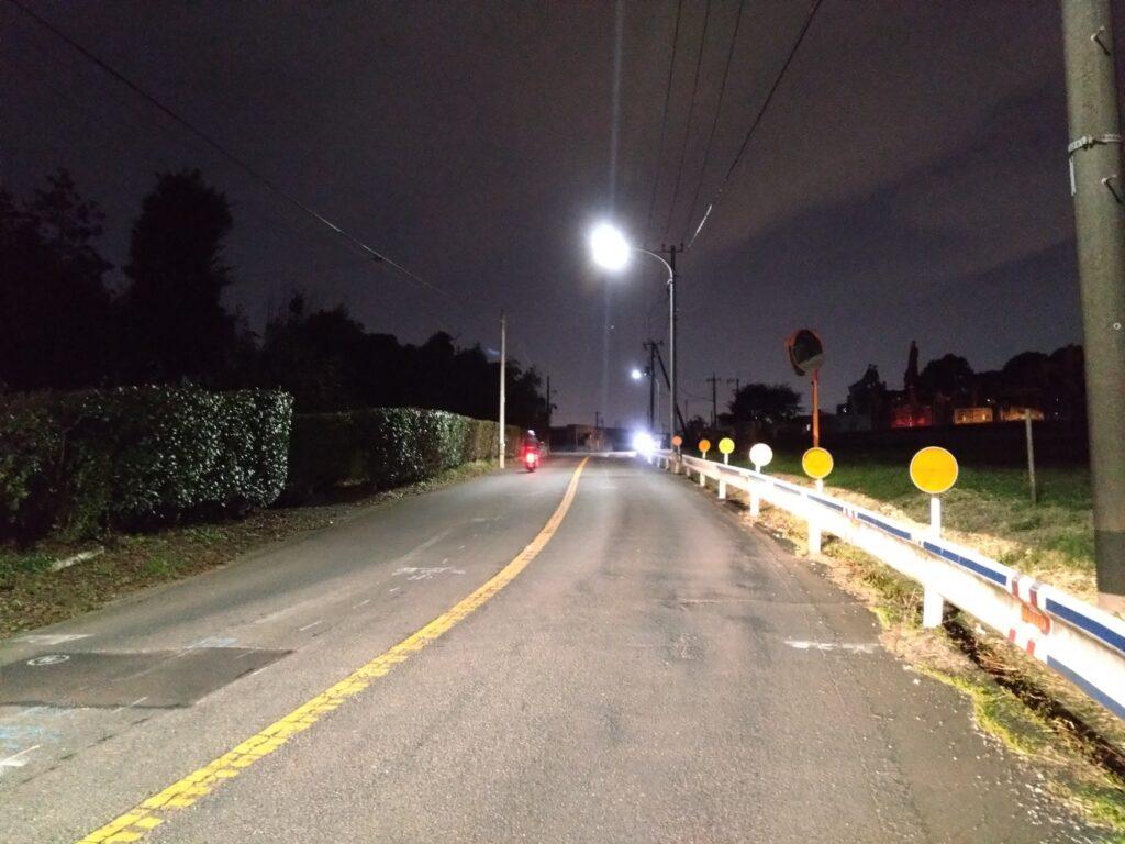 キャンプ場の道路