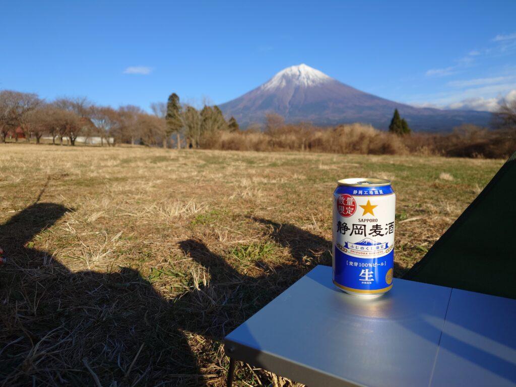 まずはビール