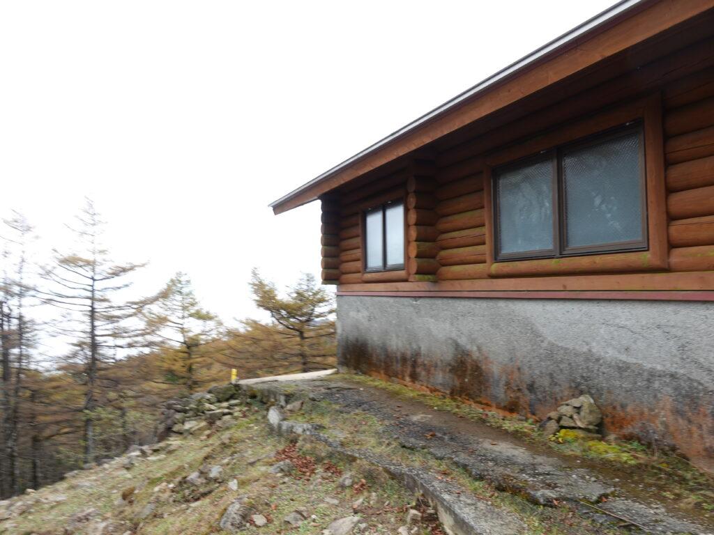 雲取山避難小屋