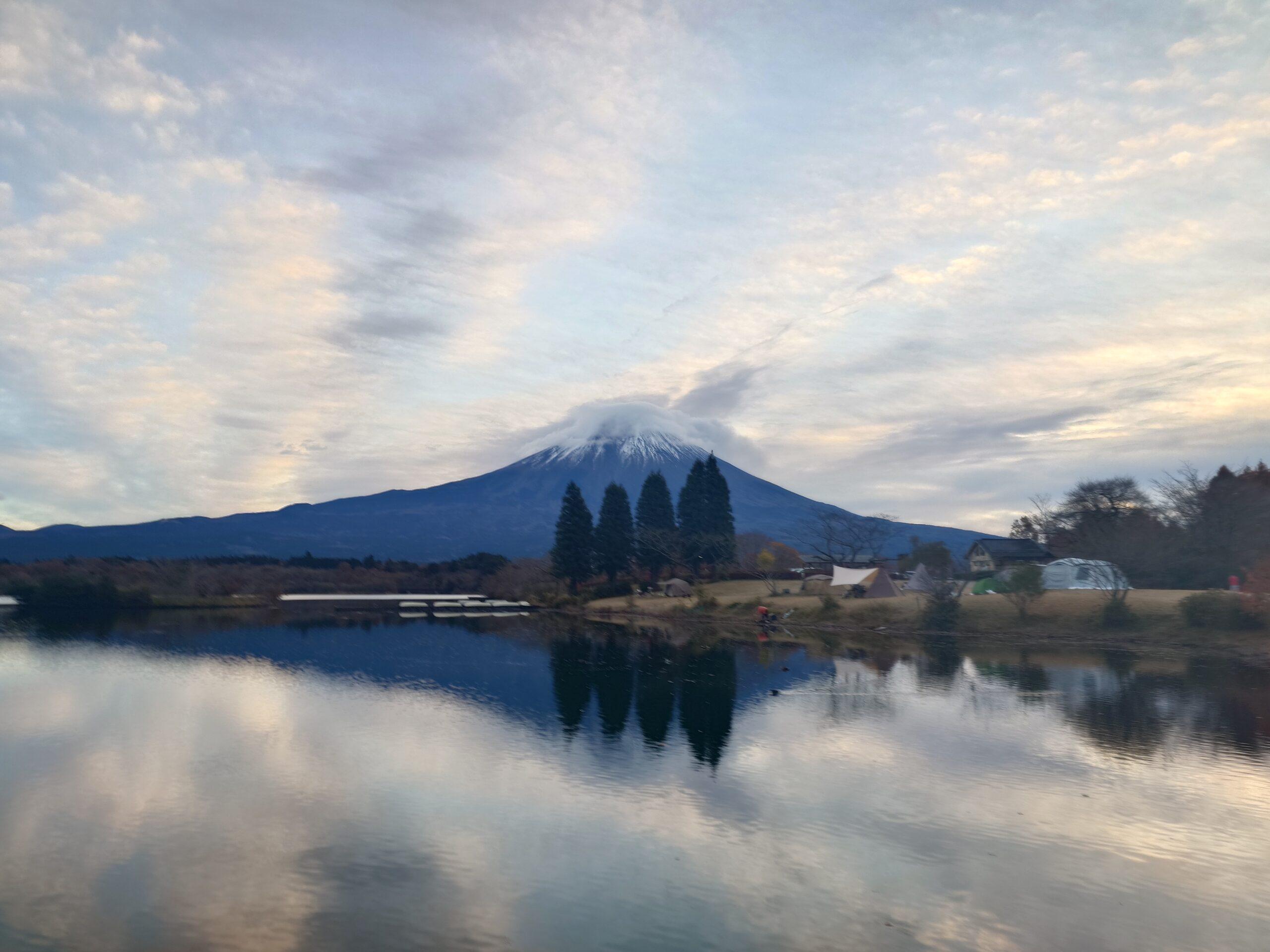 田貫湖キャンプ場 −湖畔から富士山を眺める−