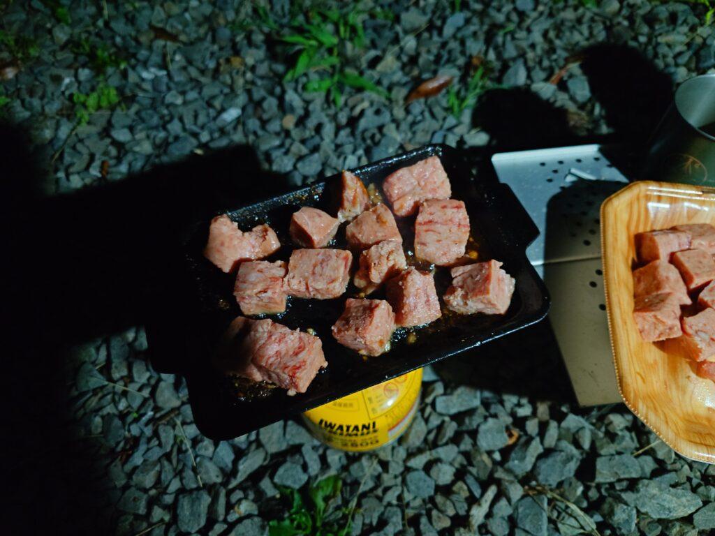 サイコロステーキ